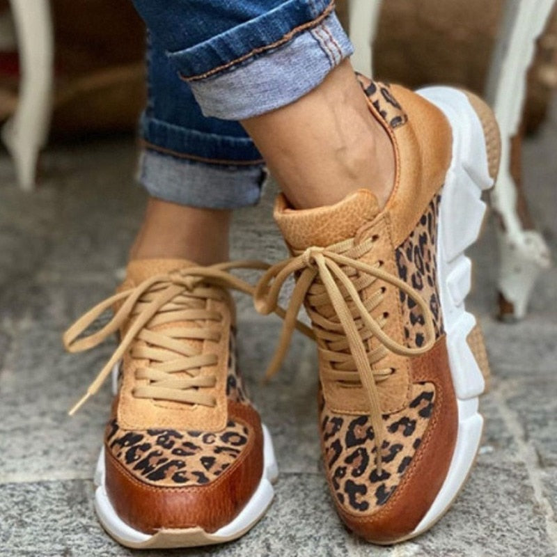 Tênis Feminino Casual Oncinha
